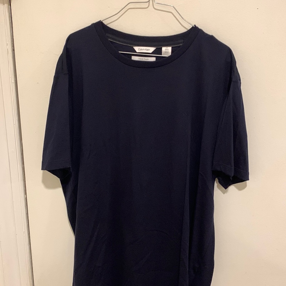 Calvin Klein Tee Shirt Dark Navy with cK logo. Size Large great condition
